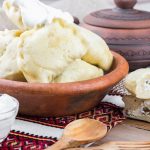 Dampede vareniki med hytteost: bløde og utroligt velsmagende - ligesom