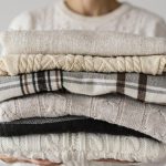 Sådan vasker du en trøje, så den forbliver blød og skånsom: tips til pleje af uldtøj saadan-vasker-du-en-troeje-saa-den-forbliver-bloed-og.jpg