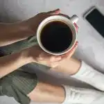 Ernæringsekspert Kovanova svarede på, hvordan man drikker det rigtige første krus kaffe om morgenen ernaeringsekspert-kovanova-svarede-paa-hvordan-man-drikker-det-rigtige-foerste.jpg