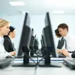 Myten om den 'succesfulde enspænder' er aflivet: Mangel på relationer skader arbejdet - psykologer Myten om den 'succesfulde enspænder' er aflivet: Mangel på relationer